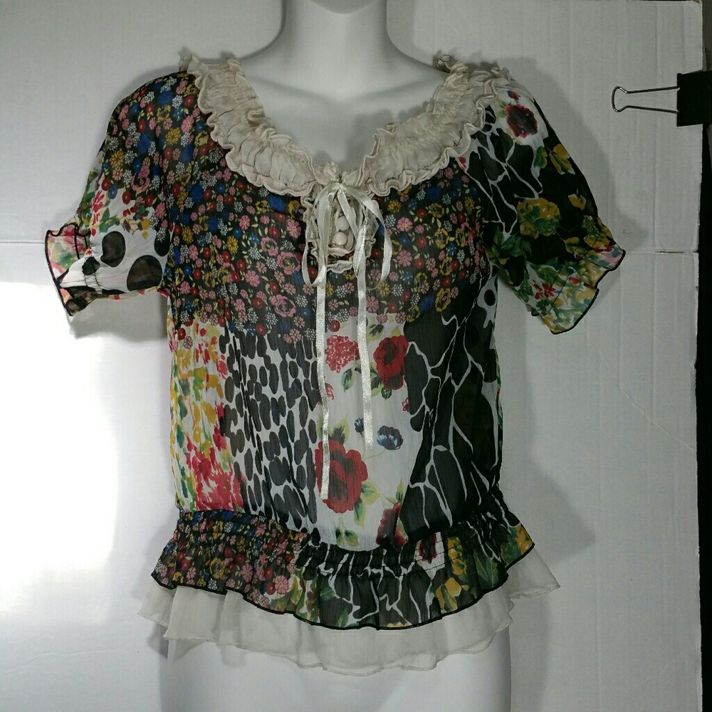 Floral top by Miss Kelly 1999 -Size Medium